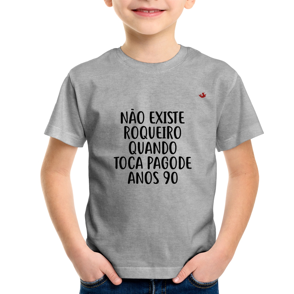 Camiseta Não existe roqueiro quando toca pagode anos 90